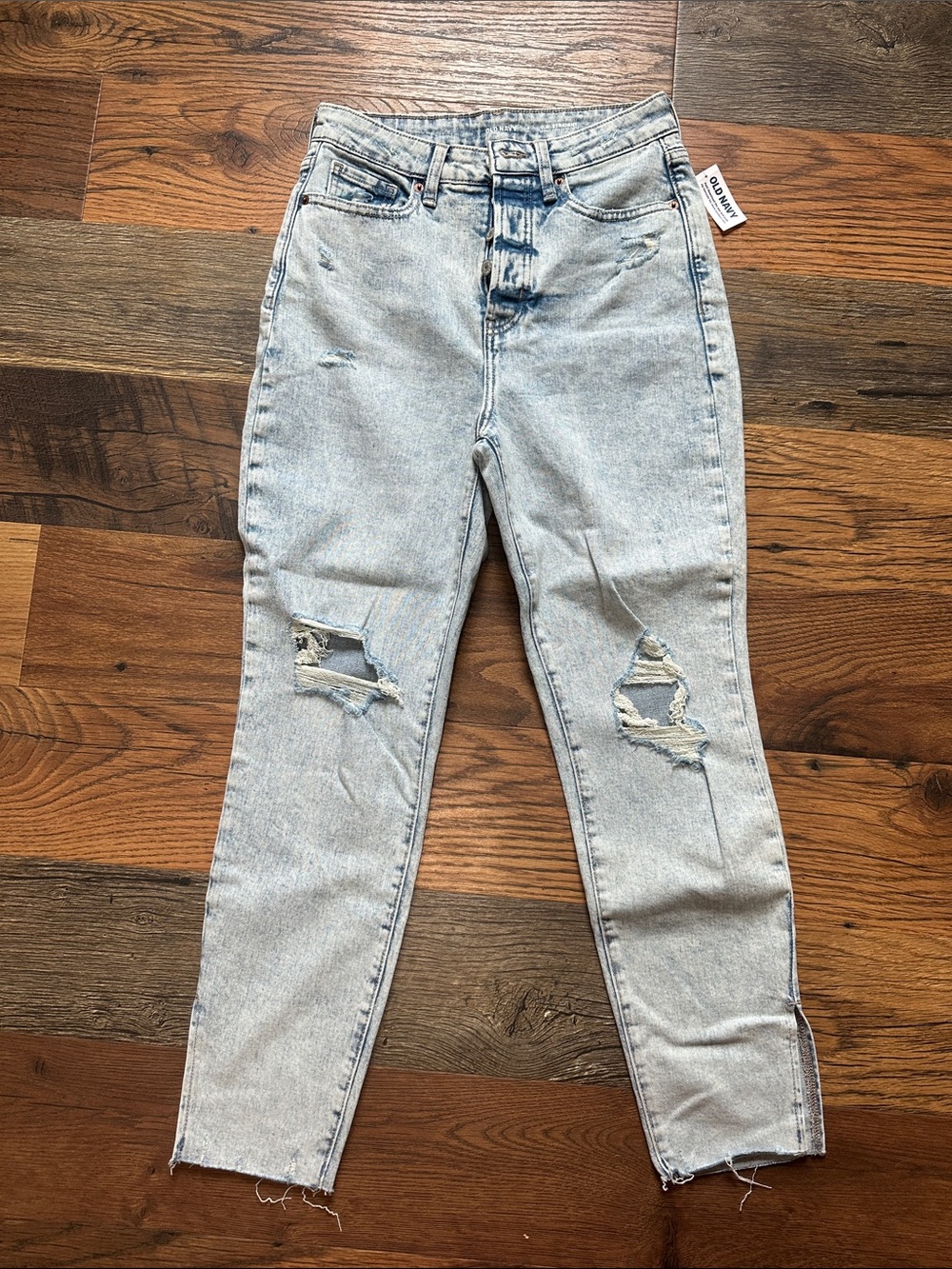 NWT Old Navy Light Wash Distressed Jeans